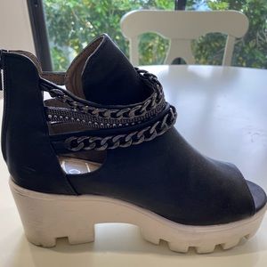 Womens open toe funky sandals